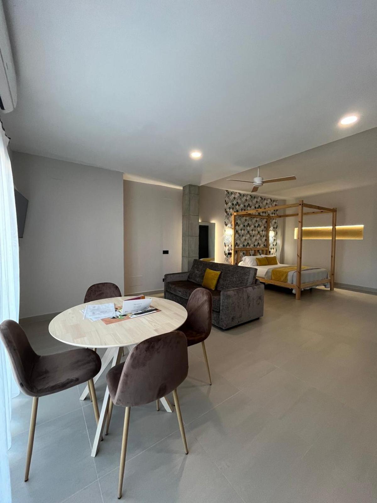 La Lipa Aparthotel Almachar Bagian luar foto